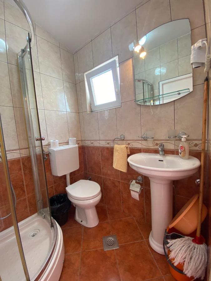 Apartmani Luksic Sutomore Kültér fotó