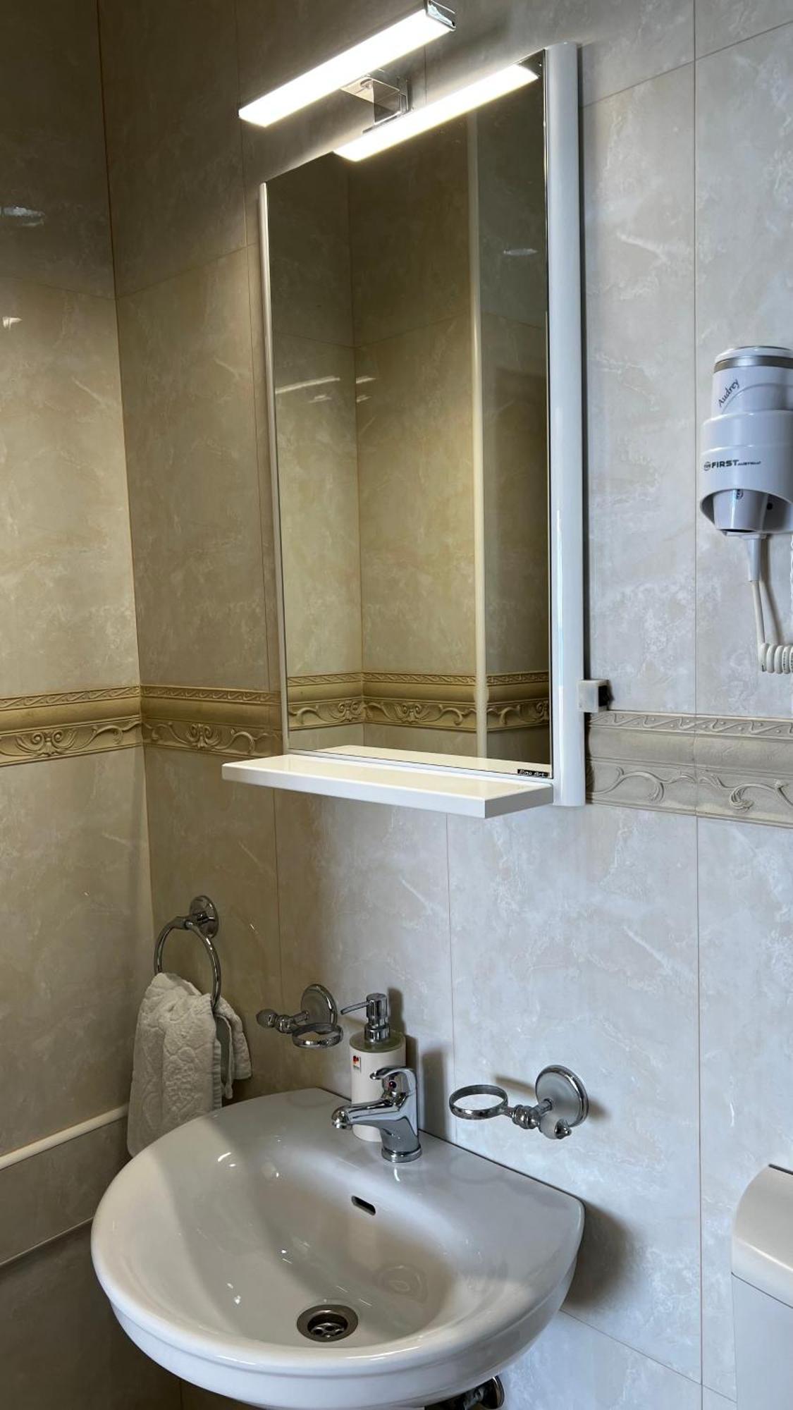 Apartmani Luksic Sutomore Kültér fotó