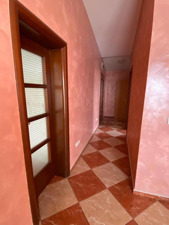 Apartmani Luksic Sutomore Kültér fotó